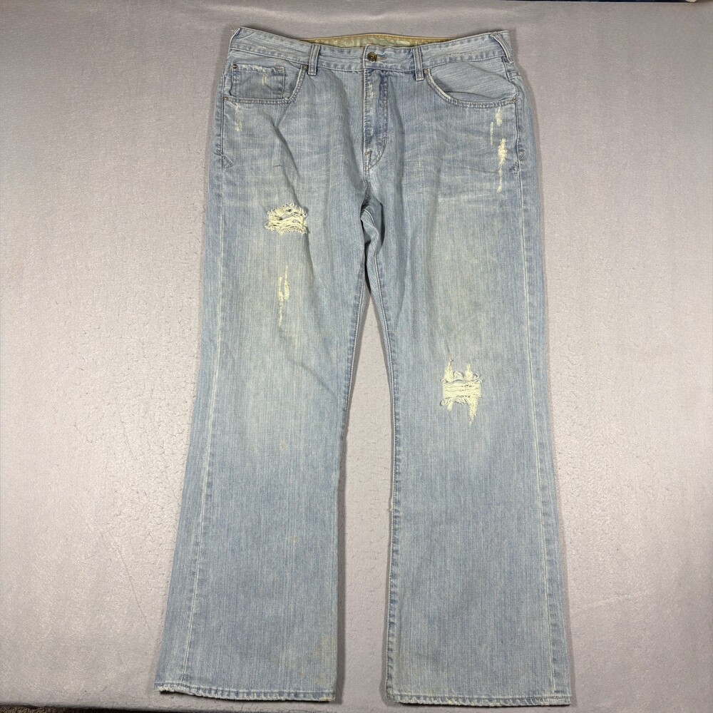 Unionbay Mens Relaxed Straight Leg Jeans Light Blue Denim 38x32 Y2K Distressed